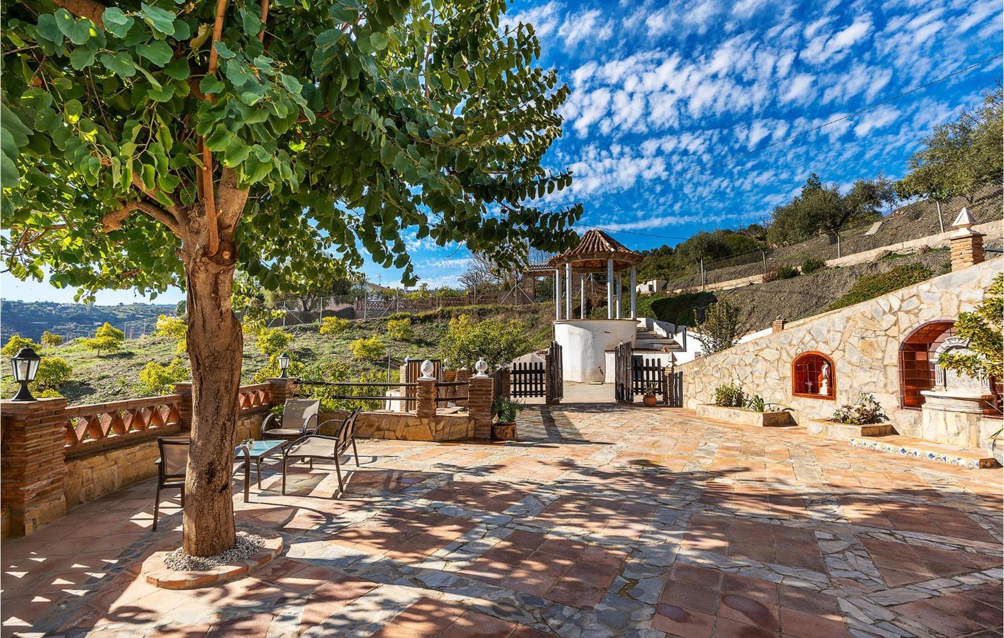 Amazing Home In Frigiliana With Kitchen Экстерьер фото